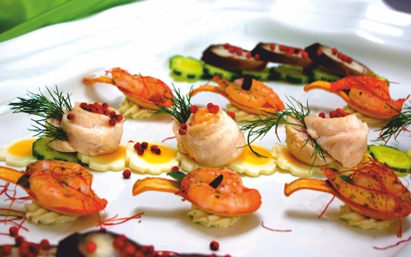 Vielfalt, die begeistert: Buffet & Live-Cooking