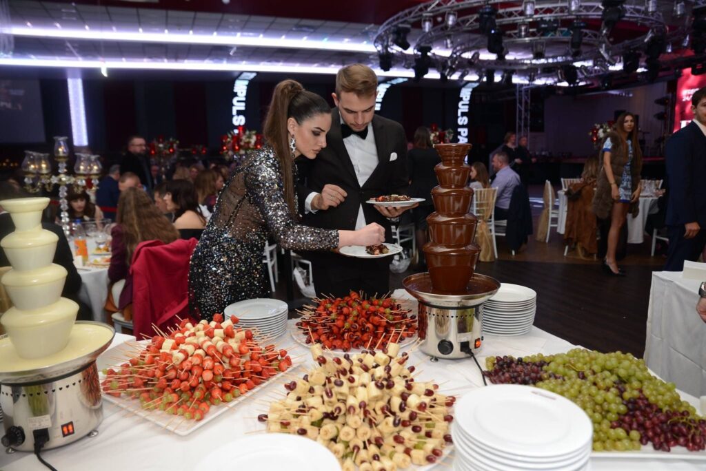 Jubiläum, Sommerfest oder Weihnachtsfeier – ausgelassen in entspannter Party-Atmosphäre